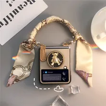 For Samsung Galaxy ZFlip3 Cases Classic Bear Phone Holder Case for Galaxy Samsung Z Flip 3 Scarf Bracelet Conquer Funda Capa