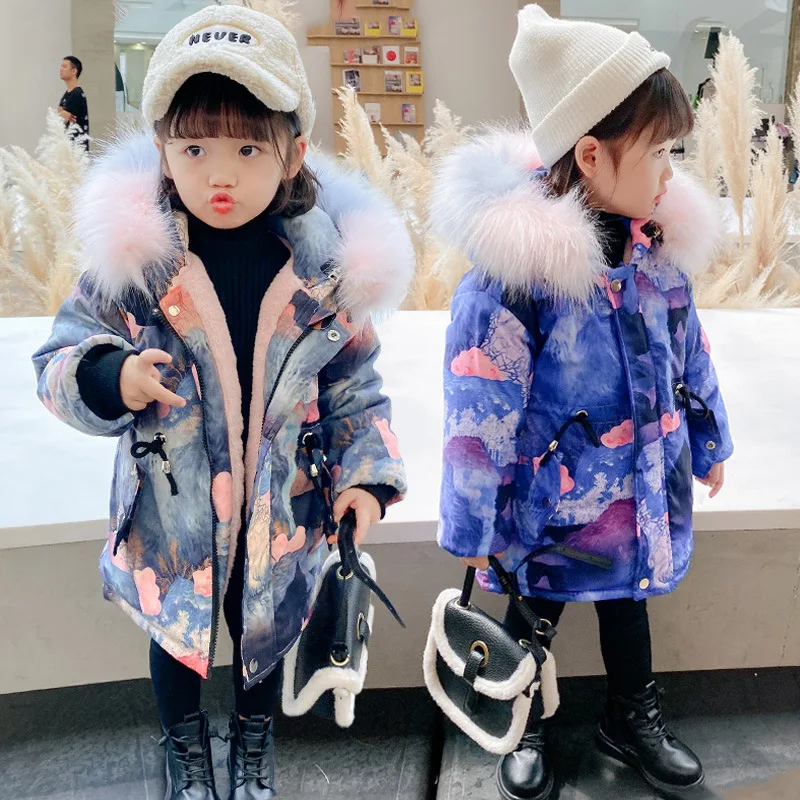 

Baby girl jacket 2021 autumn and winter girls jacket jacket graffiti children's warm hooded jacket Western style plus velvet cot