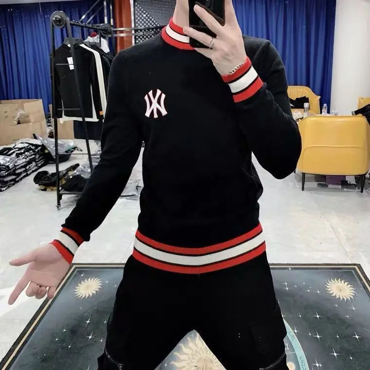 

Autumn and Winter New Top Men's Sweater Winter Youth Handsome Embroidery with Men's Fashionable Double-sided Velvet