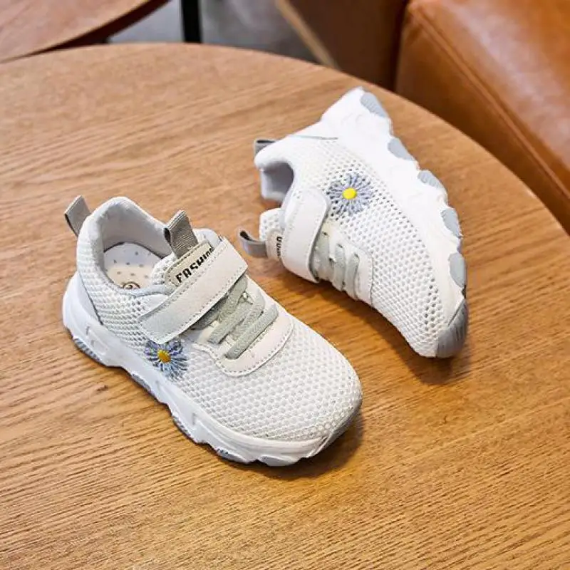 

2020 fashion summer children's sports shoesbig boys and girlsmesh breathable casual shoeschildren's sandals Size 21-36