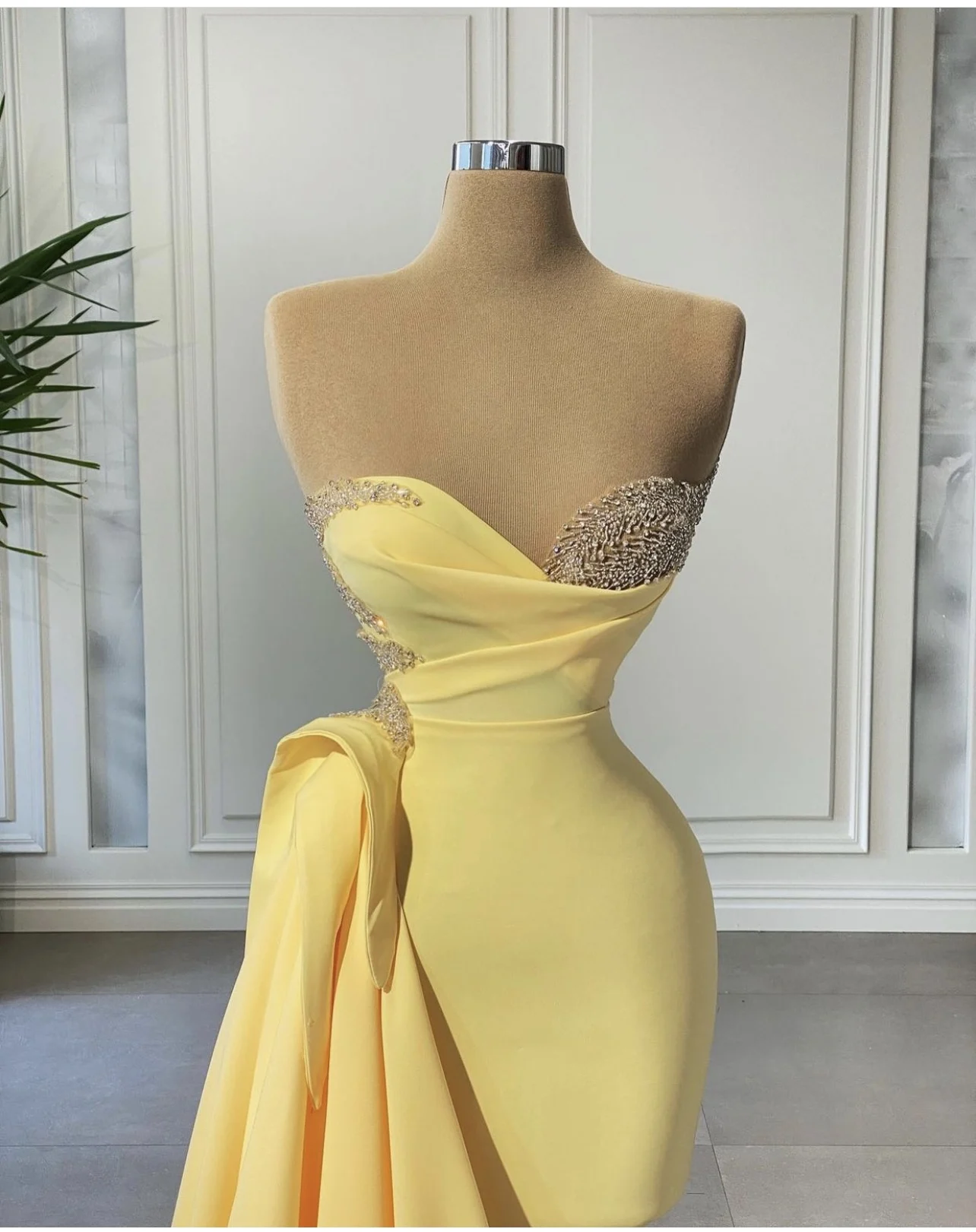 

YILIBER Evening dresses 2021 vintage vlack pearls long sleeves evening gowns beading prom dresses for women short dresses