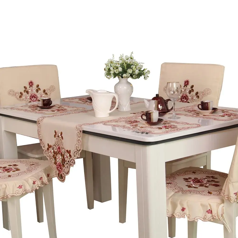 Кружевная подложка в виде гордости розы бежевая Подложка для телевизора