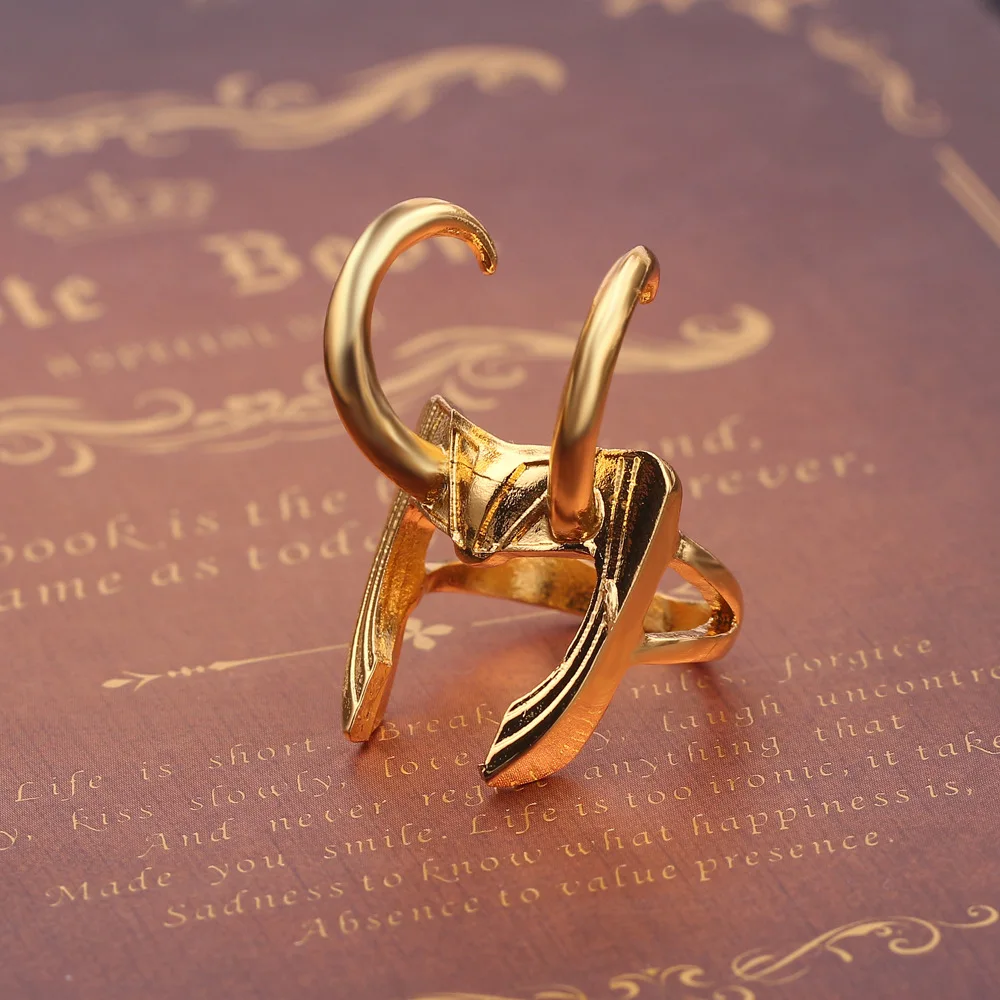 

Movie Loki Helmet Ring Cosplay Superhero Rings Earrings Metal Alloy Stacking Unisex Jewelry Gift Ring Props
