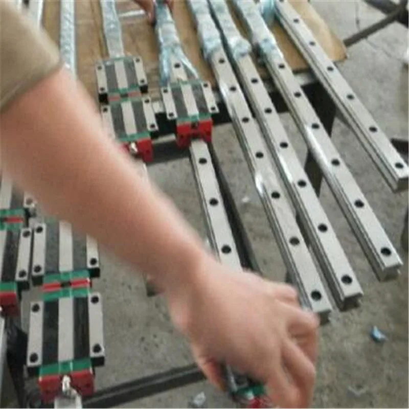 Микро-линейный направляющий Тайвань Серебряный линейный слайдер HIWIN 100% MGN12H-1000 |