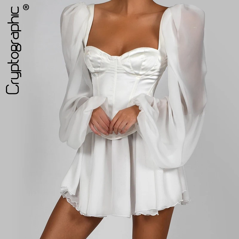 Шифоновое мини платье Cryptographic с квадратным воротником и рукавами фонариками