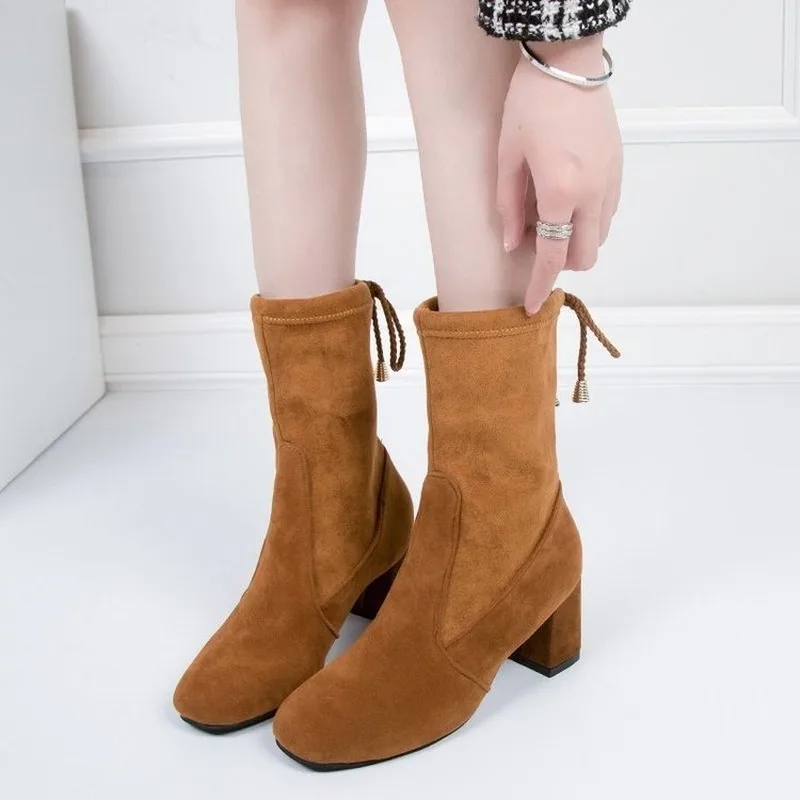 2020 Женская прогулочная обувь Обувь с толстым каблуком Сапоги осень-зима на