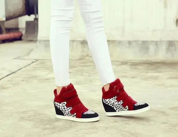 red leopard print Весенние женские ботинки из искусственной замши; кожаные ботинки на танкетке; обувь на скрытом каблуке; высокие Сникеры на каждый день; женские ботильоны - Цвет: red leopard print