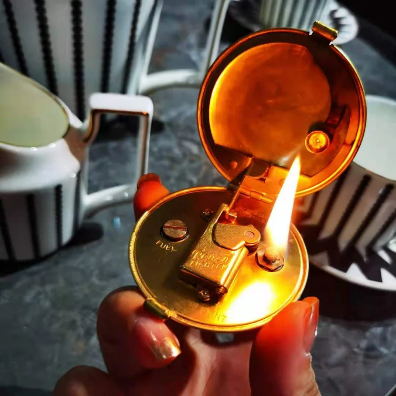 

New Creative Handmade Brass Kerosene Lighter Compact Round Semi-automatic Ignition Antique Lighter Collection Handicraft Lighter