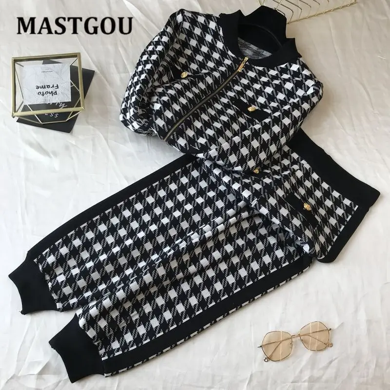 

MASTGOU 2 Piece Set Women Knitted Tracksuits Black White Plaid Zipper Cardigan Sweaters + Cargo Pants Two Pieces Sets Clothing