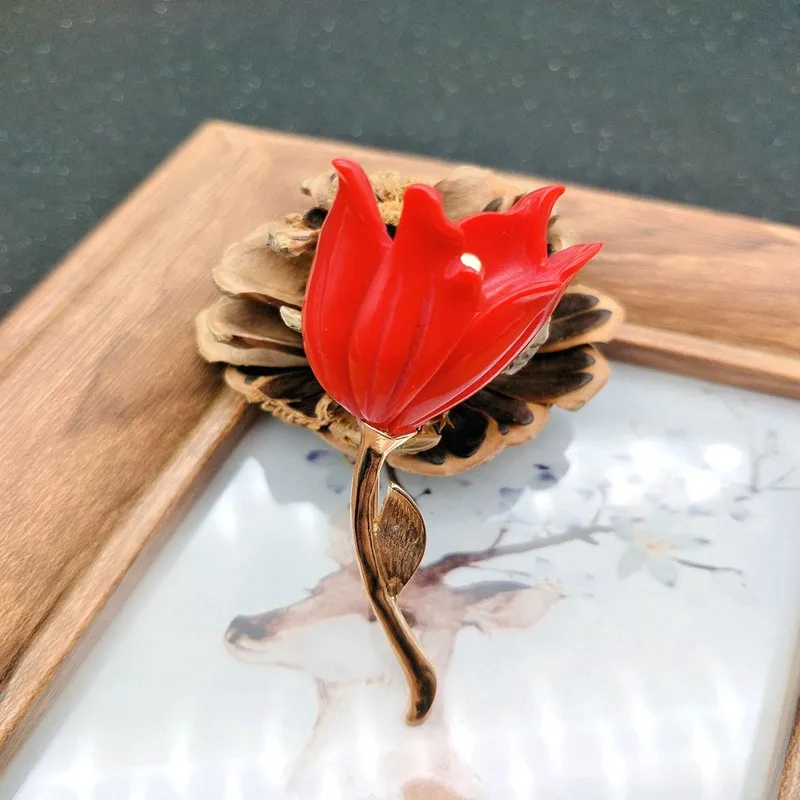 Красивые эмалевые броши в форме цветка для женщин позолоченные и серебряные