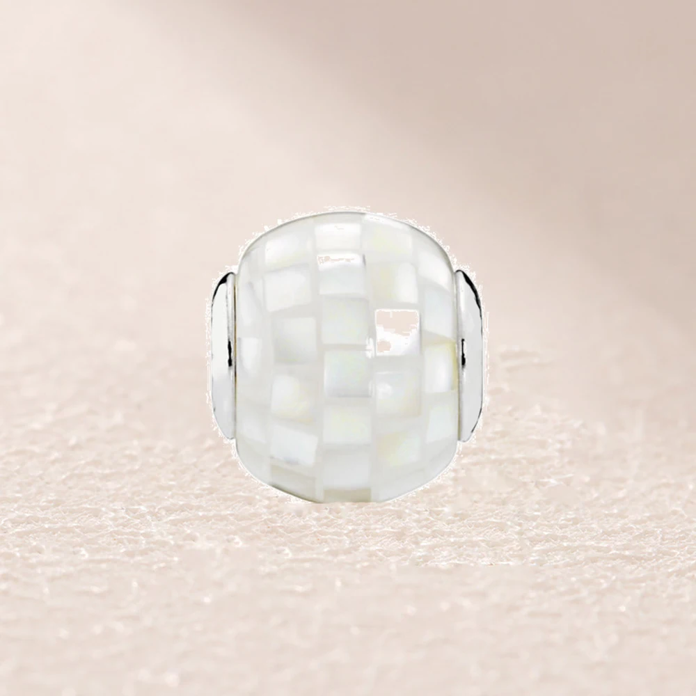 

796079MMW GENEROSITY CHARM