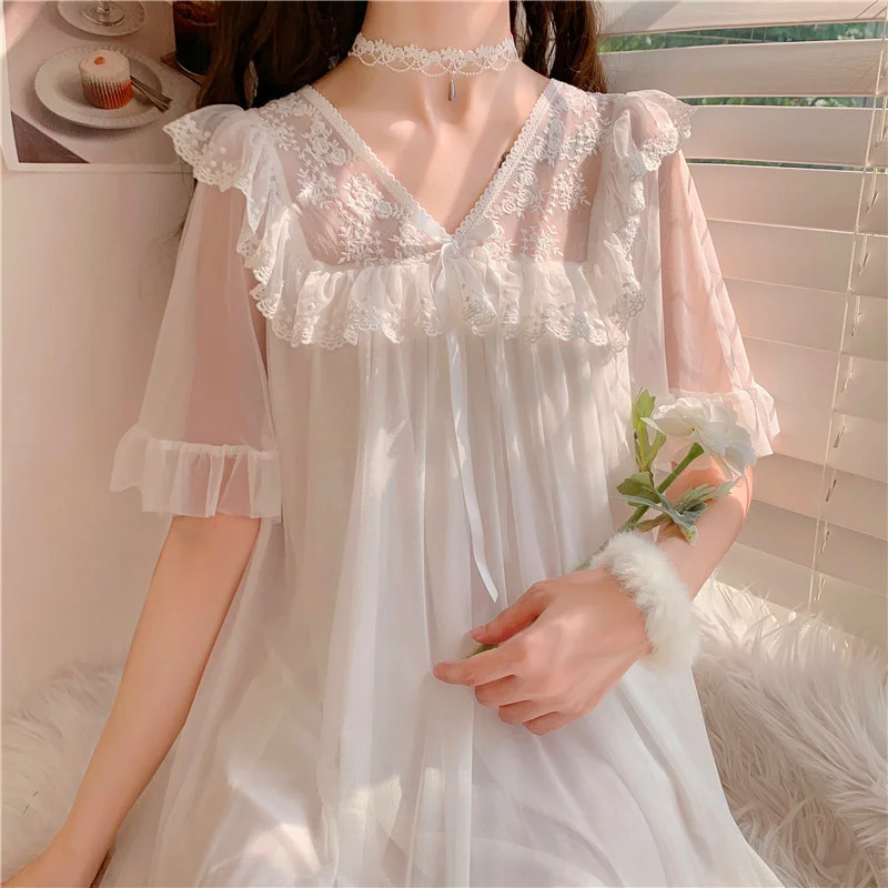 Princess Style Nightdress 2021 New Korean Summer Nightgown Vintage Lace White Dress Kawaii Bow Ruffles Sleepdress Soft Home Wear