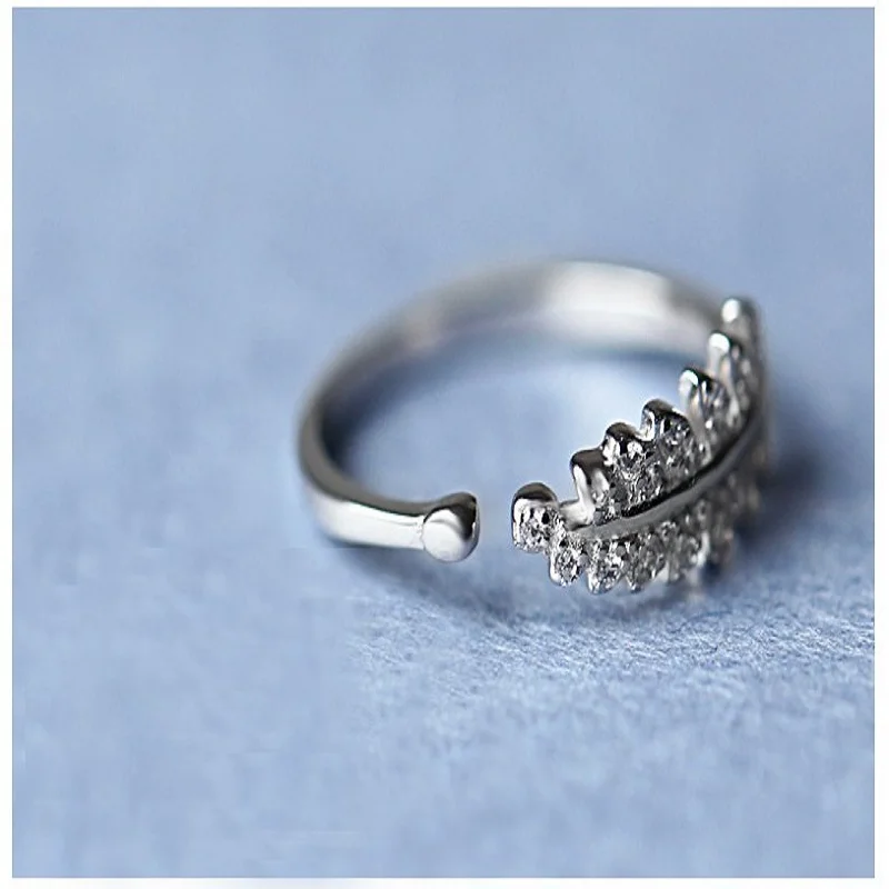 Модное маленькое микро кольцо с свежими листьями простое и универсальное