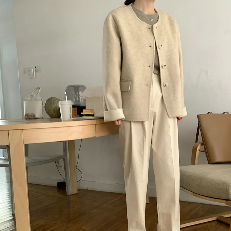 

Women Winter Vintage Beige Short Cashmere Coat Jacket Round Collar Single Breasted Wool Overcoat Brief Cardigan Outerwear