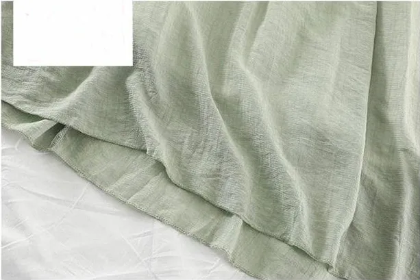 Женский сетчатый пуловер Korobov с расклешенными рукавами и оборками модель 78484 года