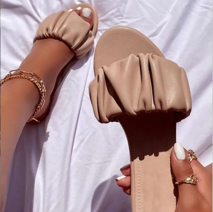 

Hot Sell Summer 2020 New African Style Fold Leather Outdoor Wild Beach Non-slip Women Flat Slippers Casual Home Durable Sandals