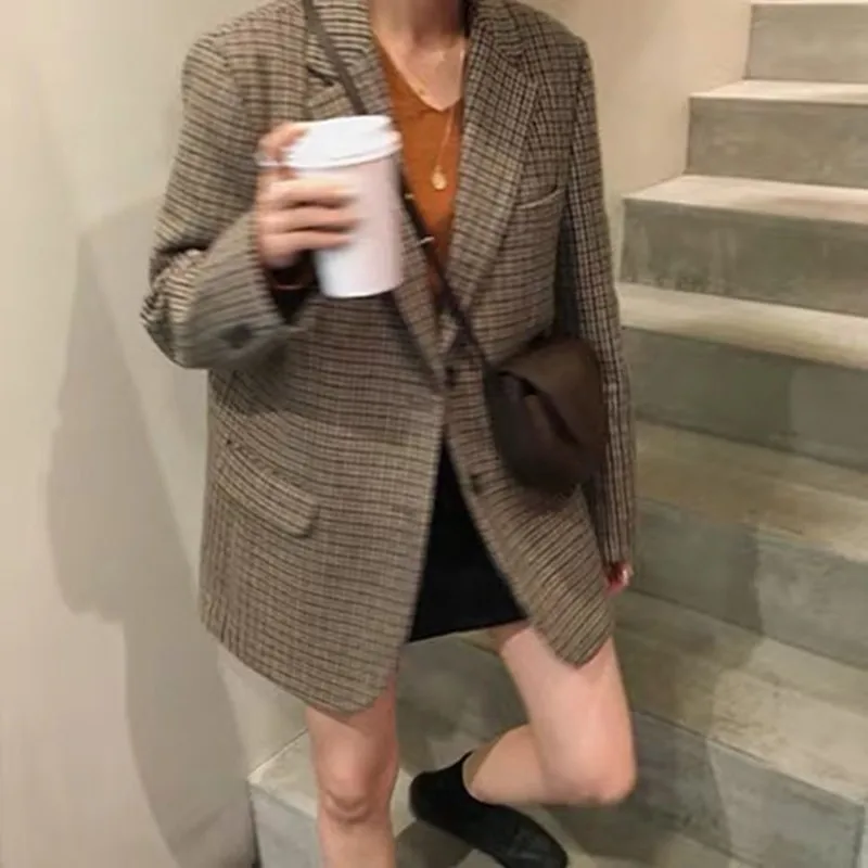 Женское шерстяное пальто в клетку осенне зимний новый костюм Корейском стиле