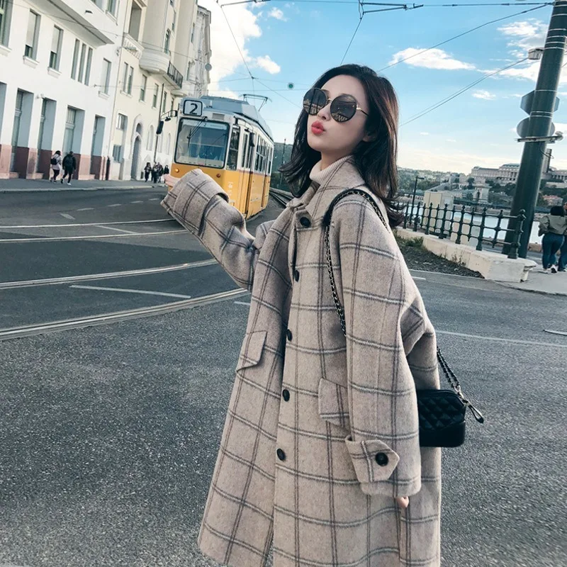 

2020 new mid-length and small temperament thick woolen coat for autumn and winter plaid woolen fashion coat long women trendy