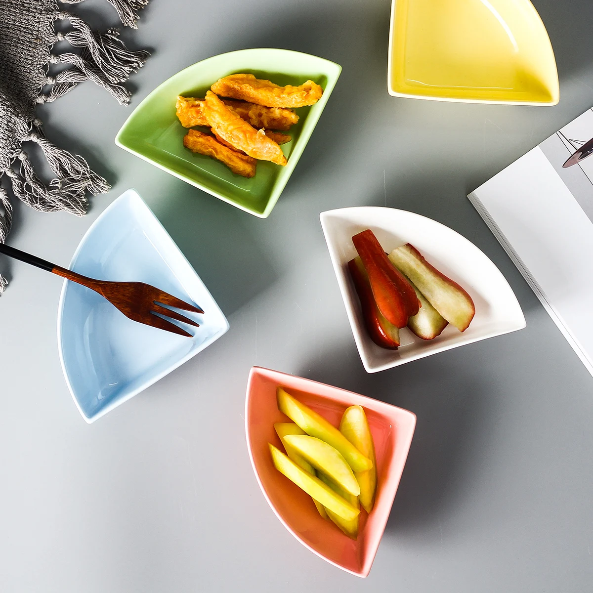 Северной Европе Стиль Керамика трехточечный четыре отсека для еды E современный