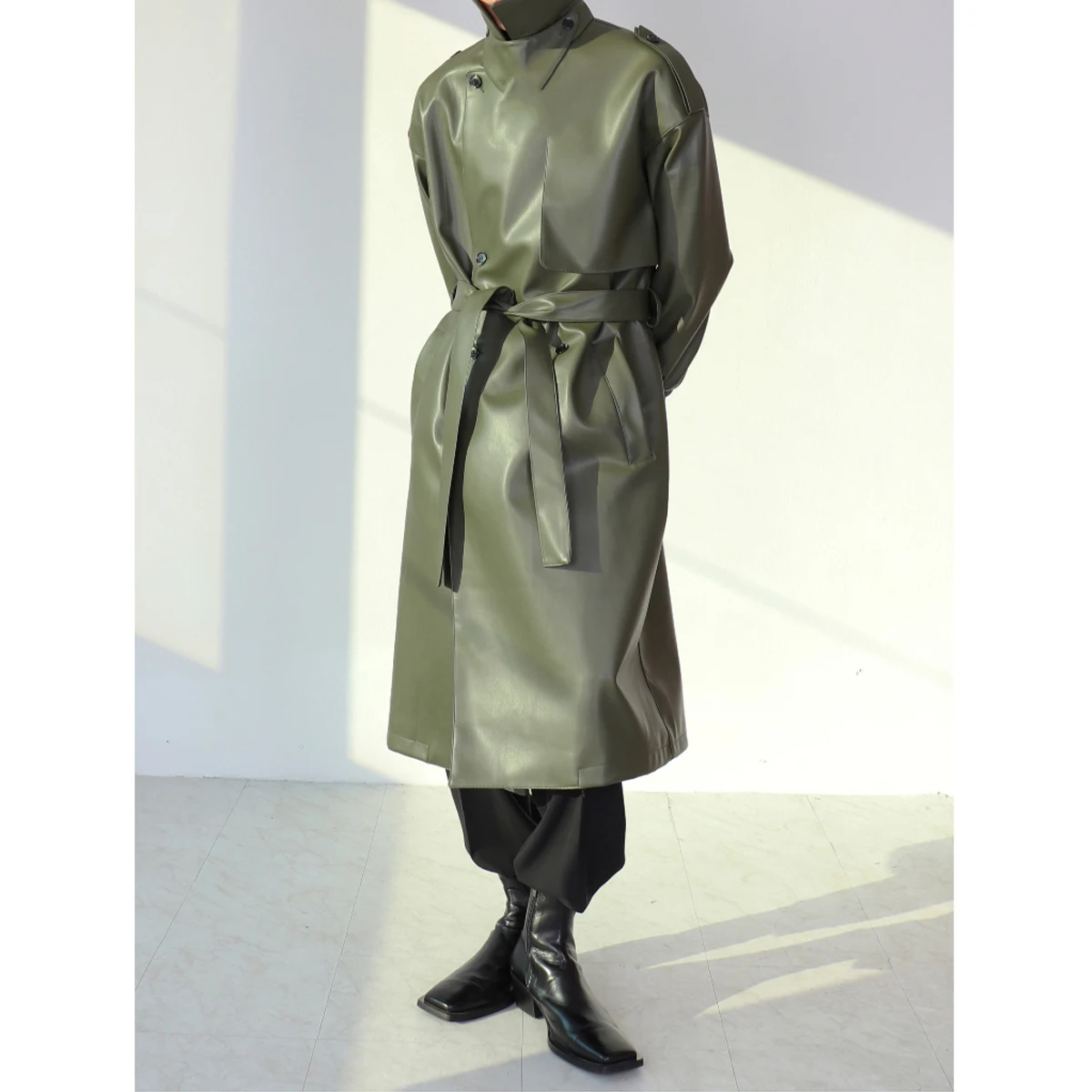 Зеленый тренчкот в стиле милитари дизайнерское длинное пальто для пожилых