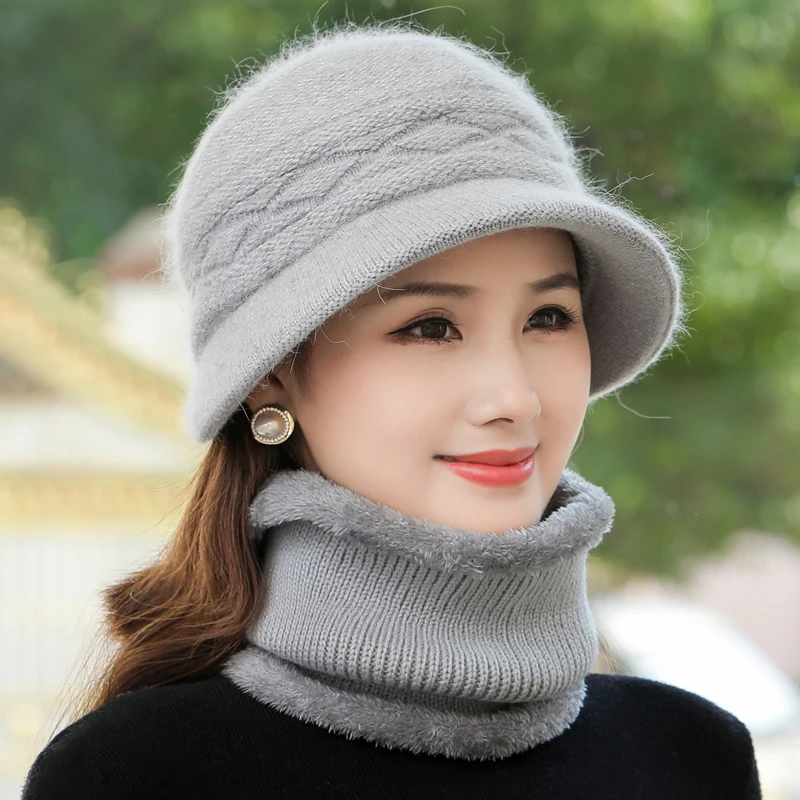 Новая женская зимняя шапка сохраняющая тепло с полями добавлением
