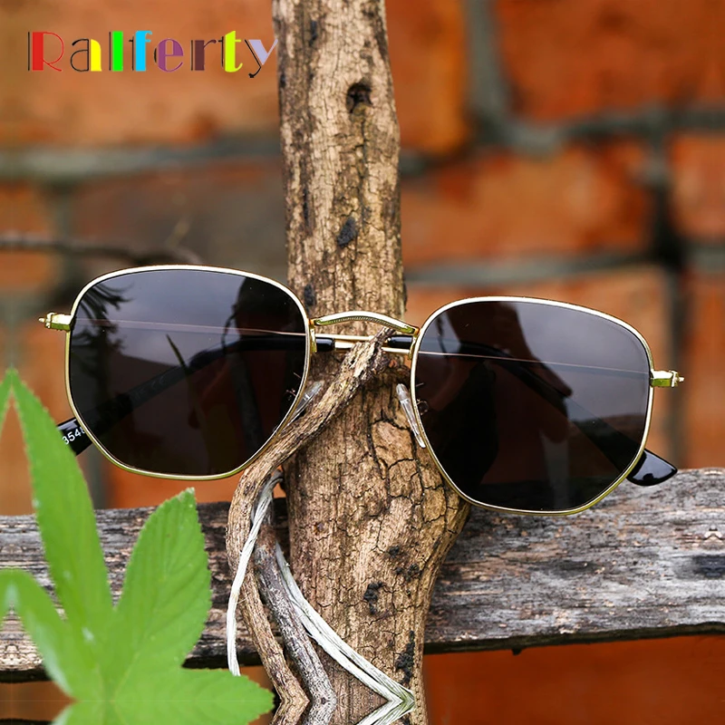 

Ralferty Vintage Women'S Sunglasses Retro Ladies Men Sun Glasses UV400 Gold Metal Polygon Shades Zonnebril Dames J3548