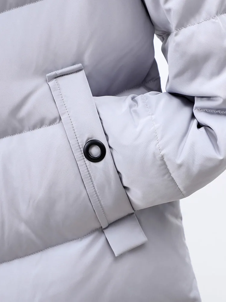 Рисунок 4 - Женский длинный пуховик с воротником из меха енота