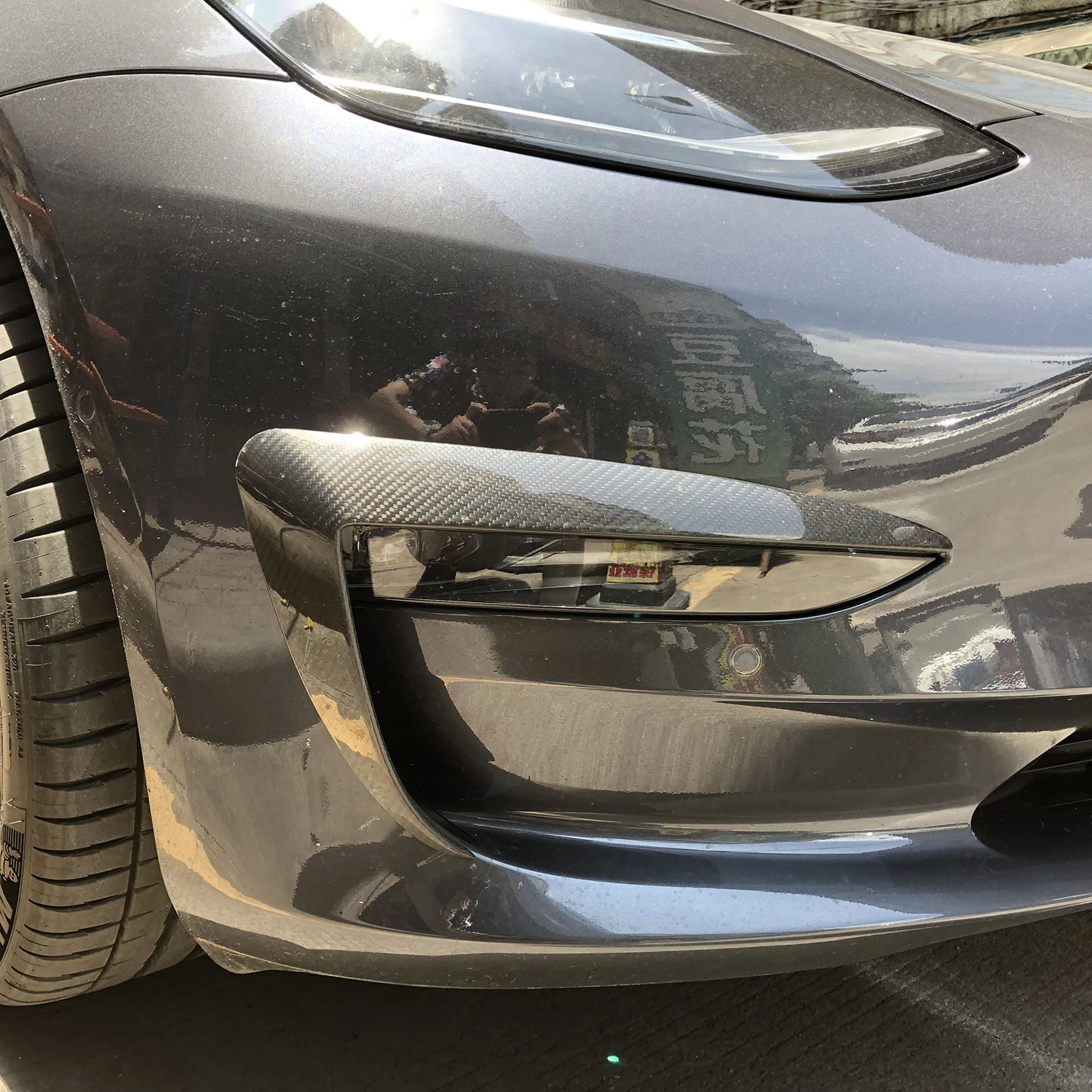 Online 2 Buah Kit Bibir Spliter Bumper Depan Serat Karbon Kering Asli Gaya Mobil Bentuk Pisau Udara Untuk Tesla Model3 Model 3 2018-2019