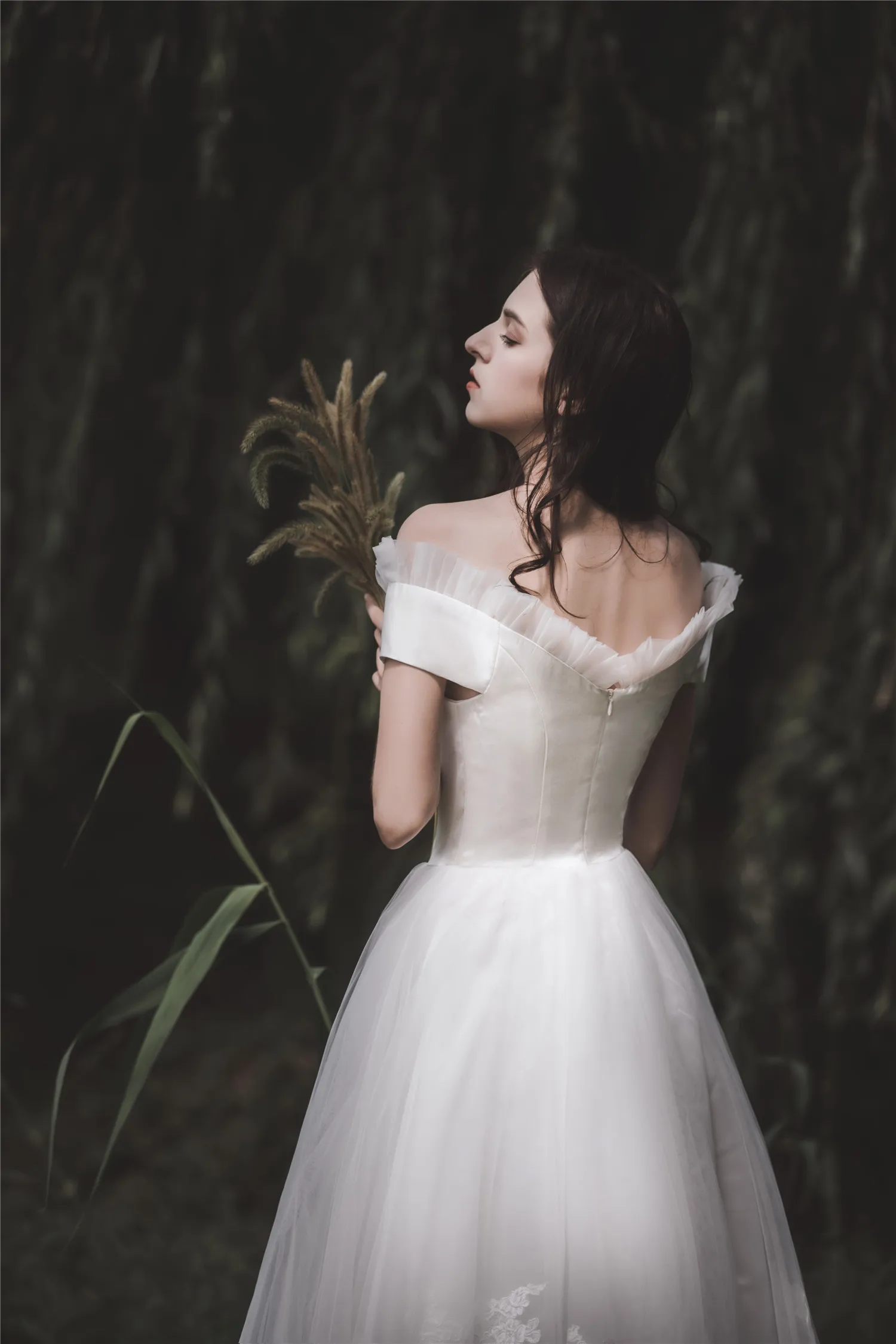 Wedding Dress White A-line Chiffon Bridal Gown Elegant Off-the-shoulder with Beading For Party |