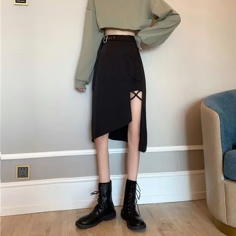 

Design sense irregular skirt women's spring 2021 new niche side split skirt black waist A-line skirt