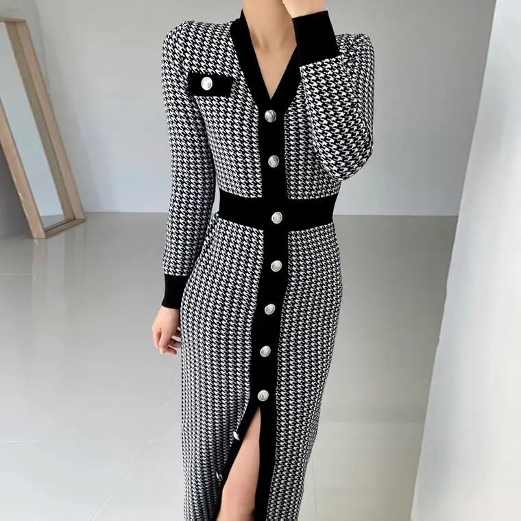 

Dress ladies 2021 temperament V-neck lattice design Slim slimming single-breasted long-sleeved knitted dress women