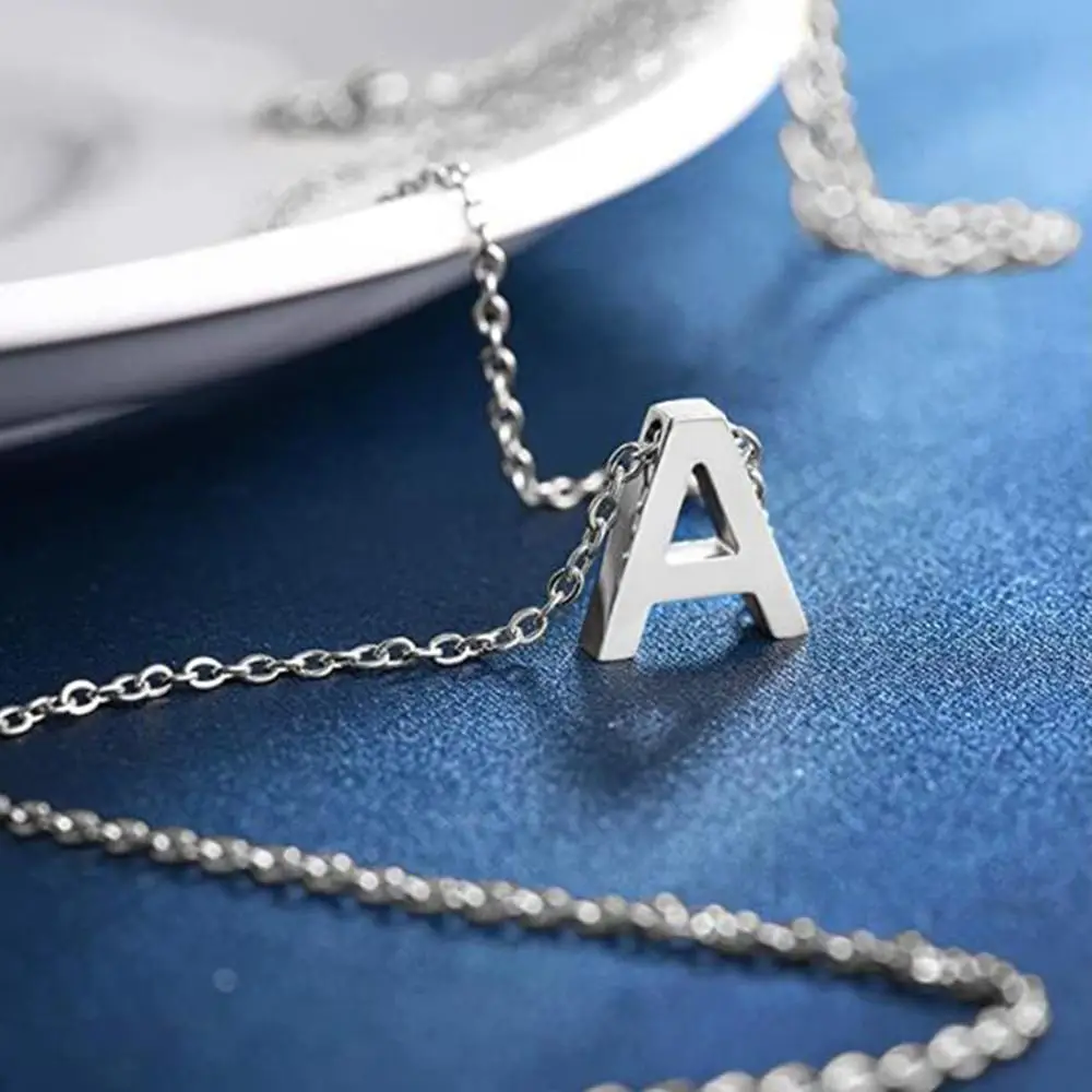 Ожерелье с маленькими буквами инициала для женщин подвеска из нержавеющей стали