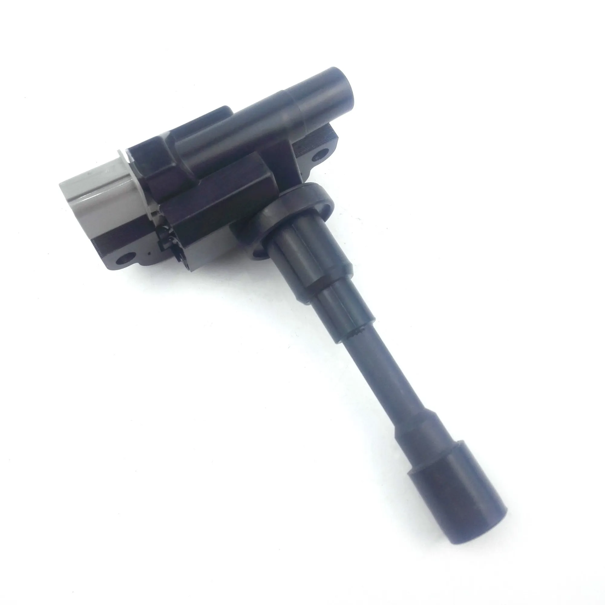 33410-66D10 33400-62J00-000 33400-83E10 Катушка зажигания для Suzuki Swift