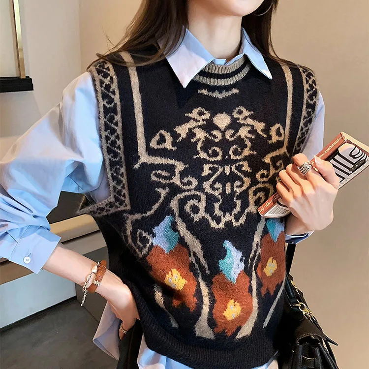 

early autumn new Japanese loose sleeveless vest top with round neck sweater and waistcoat knitted waistcoat for women