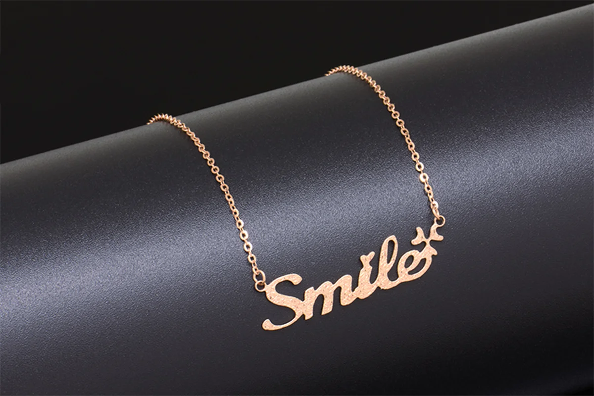Цепочка с подвеской в виде букв улыбка 18 к|Ожерелья| |
