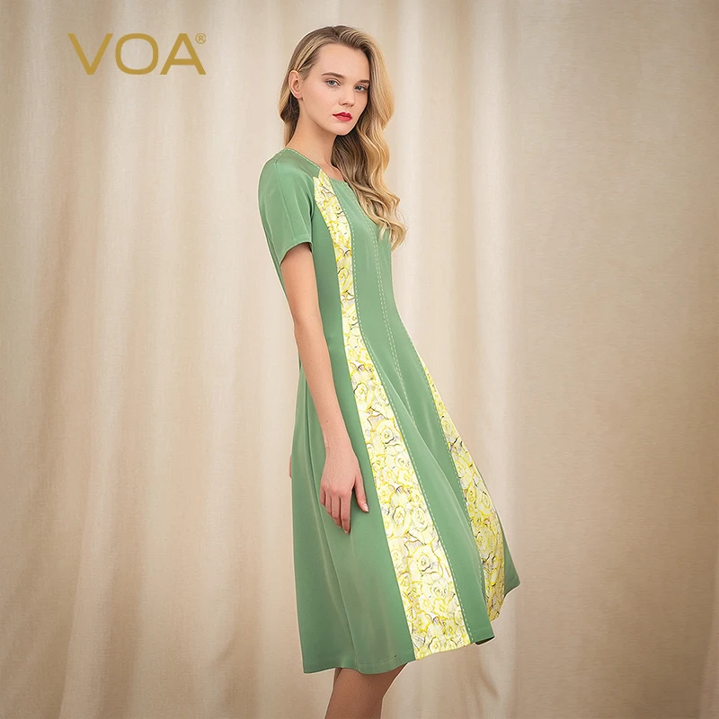Женское платье средней длины VOA зеленое шелковое с коротким рукавом круглым