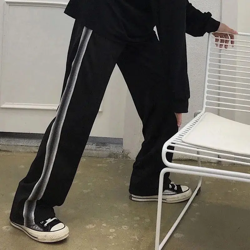 

2021 new Japanese wide leg sportswear women's Korean loose and versatile trend shows thin straight casual pants