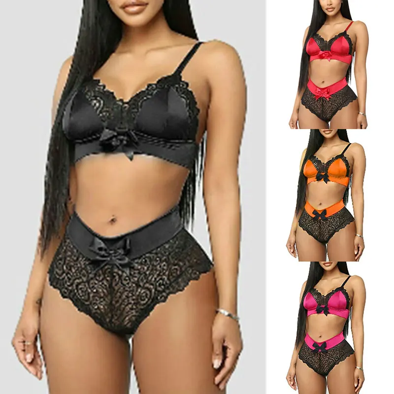 

Комплект женского кружевного нижнего белья с чашками пуш-ап и V-образным вырезом