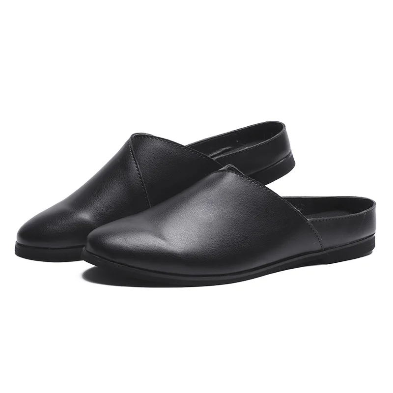 

New Spring Summer Men Leather Shoes Casual Fashion Male Slippers Slip On Sandals Men Black White Outdoor Beach Shoes Moccasins
