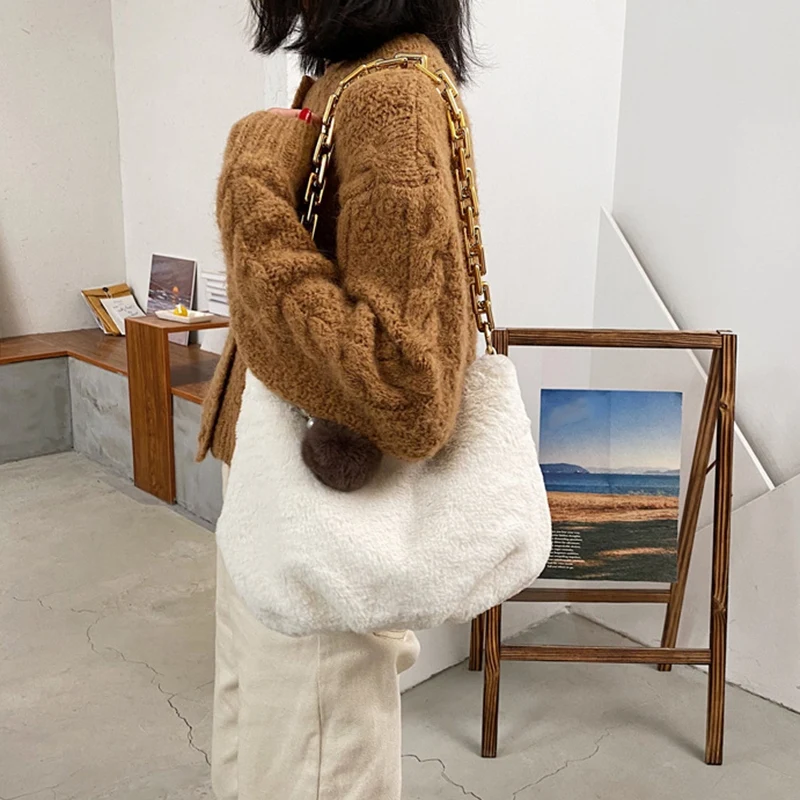 

Winter Casual Plush Shoulder Bag Women Coarse Chain Ladies Handbag Fashion Plush Bucket Bag New Pendant Tote