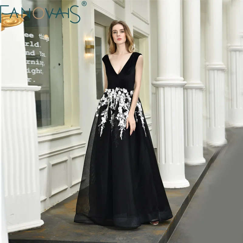 

Женское вечернее платье, Черное длинное платье-трапеция с V-образным вырезом