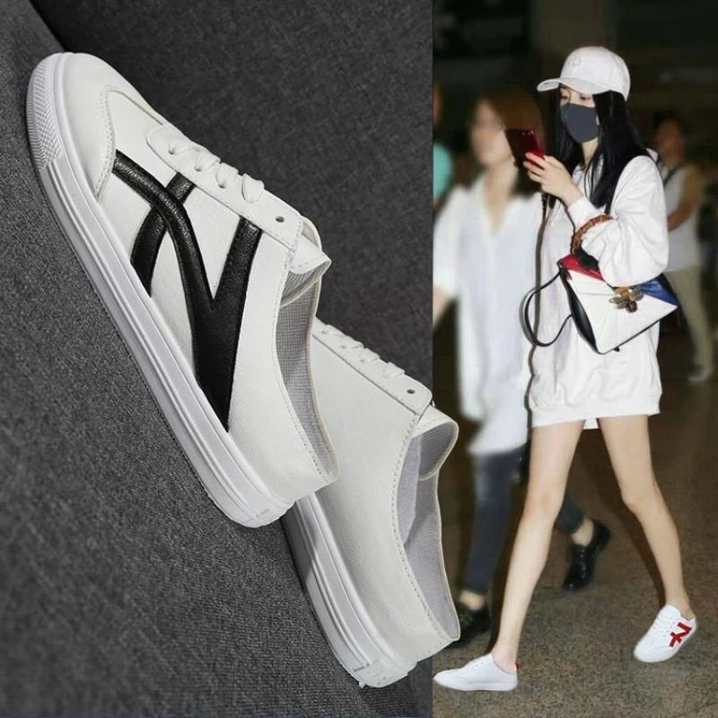 Женские кроссовки из ПУ кожи белые однотонные на шнуровке Повседневная Удобная