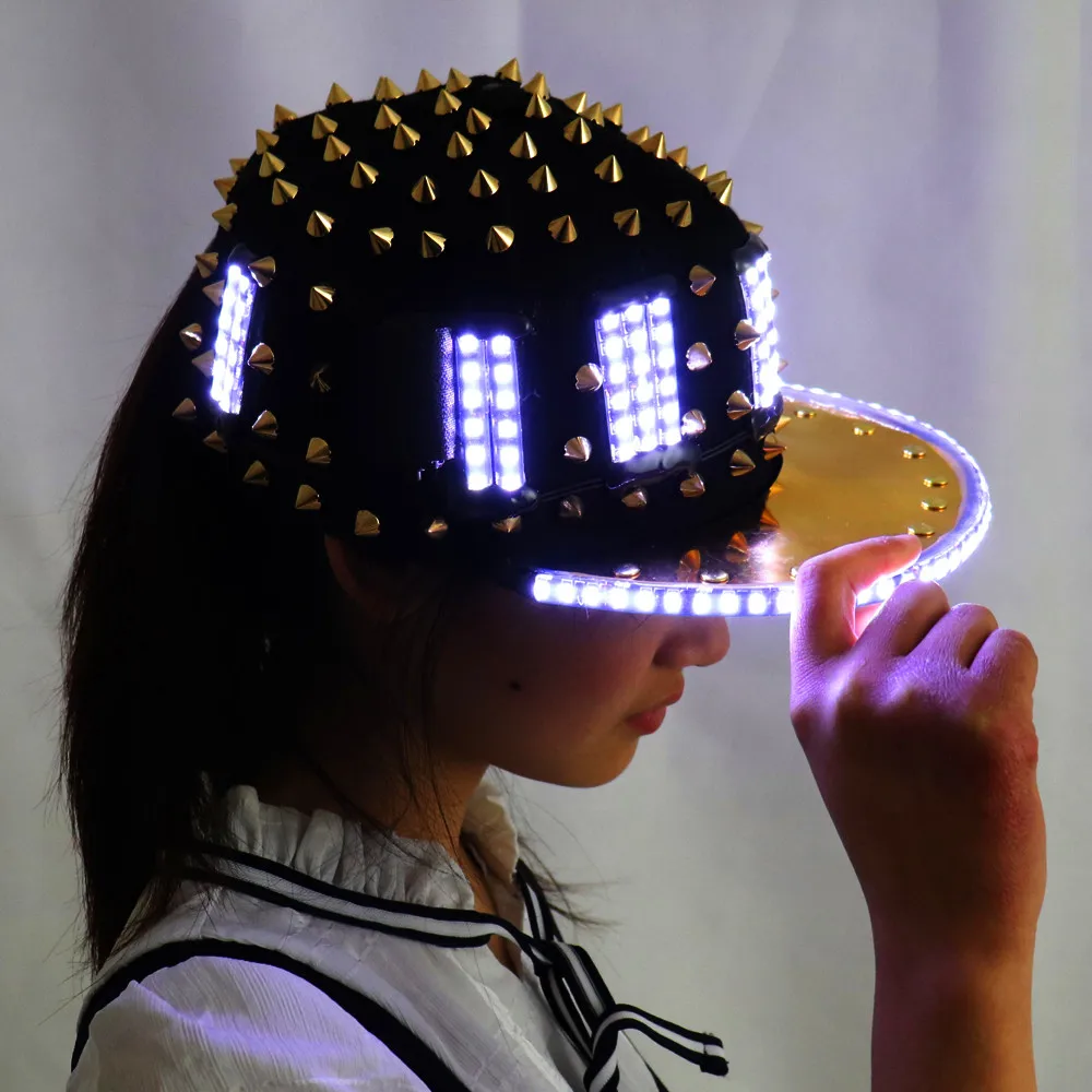 Кепка унисекс с заклепками в стиле панк и рок |