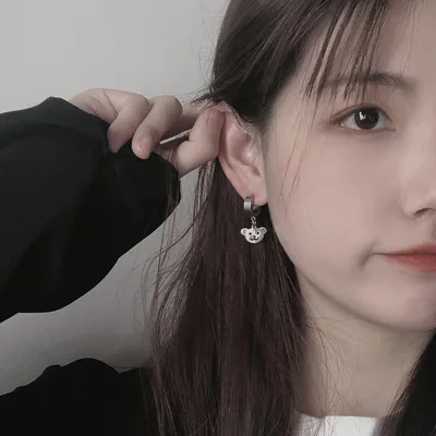 

YSMLK Cute little bear earrings earrings girls simple hip-hop ins net red ear buckle no ear hole ear clip titanium steel