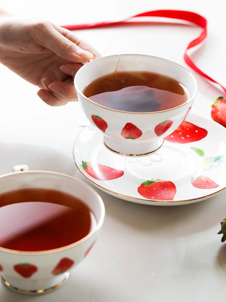 

Милая Белая кружка для послеобеденного чая и блюдце из костяного фарфора, забавная многоразовая кофейная чашка для капучино, кружка для коф...