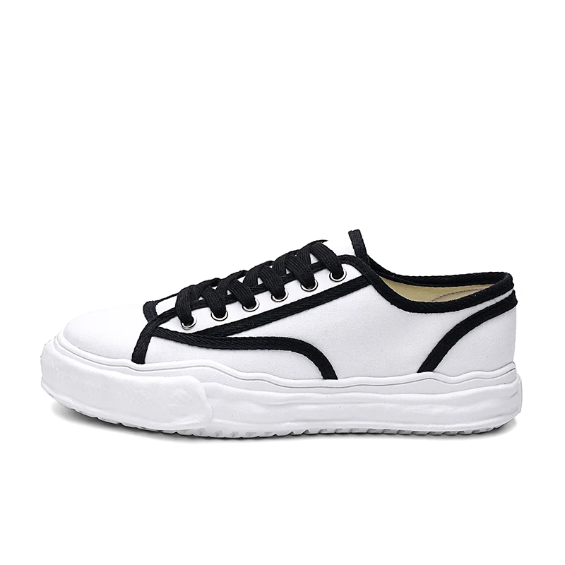 

XUEBOOT Male Casual Lace Up Flats 2021 Summer Breathable Outdoor Walking Men Shoes 39-44size Retro Classic Canvas Shoes For Boys
