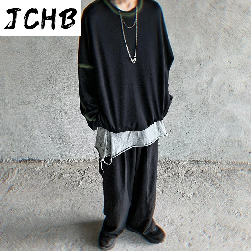 

2021 New Design Vintage Classic Hand-painted Spray Paint Solid Color O-neck Long Sleeve Sweatshirt Male Oversized Loose Sweater