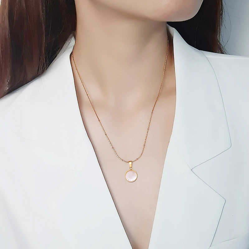 Elegant Geometric Shell Small Pendant Necklaces for Women Party Jewelry with Gold Color Stainless Steel K 18 Tag Accessory | Украшения и