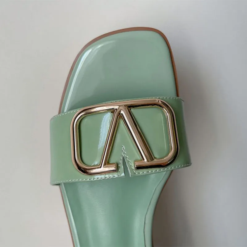

Summer 2021 New Metal Button Decorative Flat Square Toe Sandals Casual Ladies Slippers