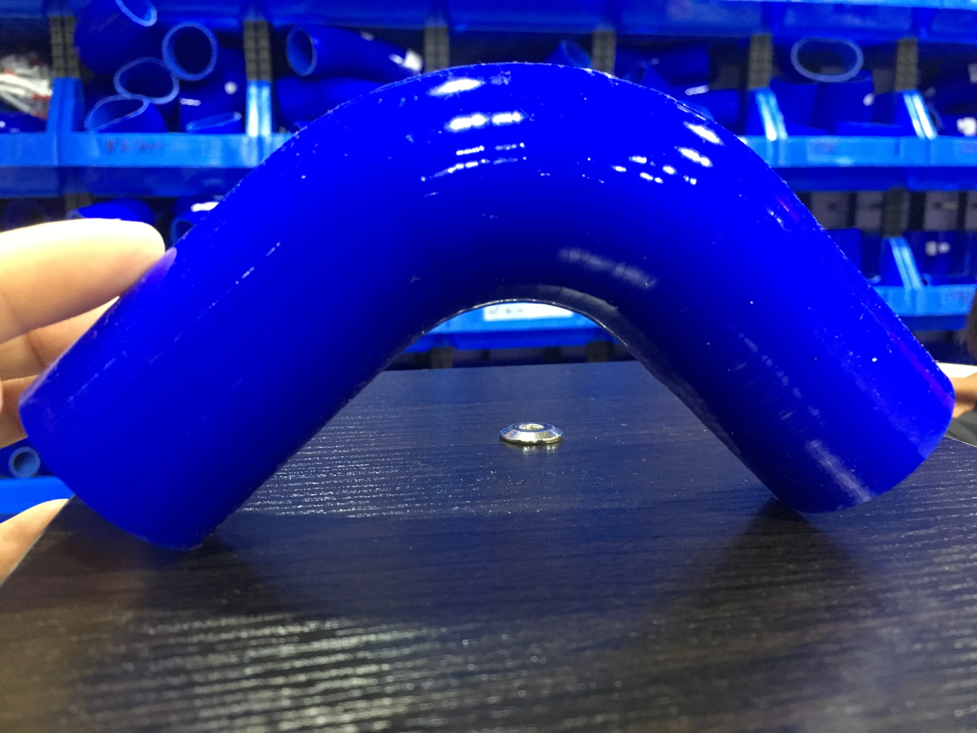 Силиконовый шланг с углом 90 градусов резиновый изгибаемый Соединительный для